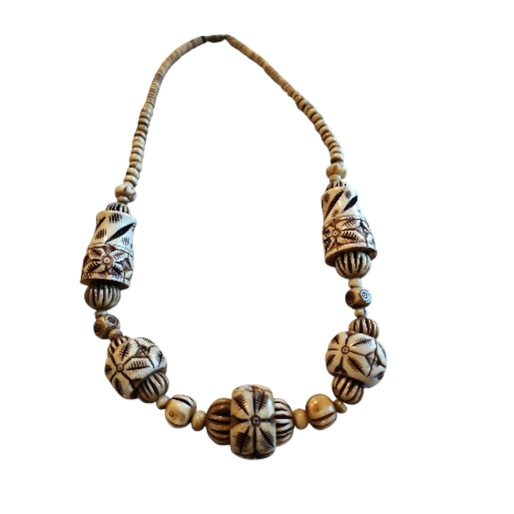 Vintage Carved Bone Necklace - Picture 4 of 5